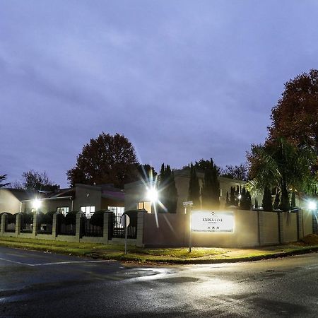 The Executive House Bed & Breakfast Newcastle Bagian luar foto