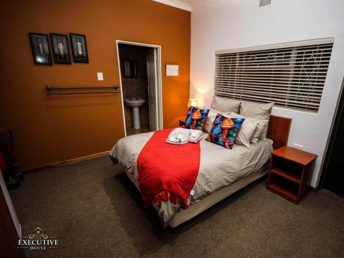 The Executive House Bed & Breakfast Newcastle Bagian luar foto