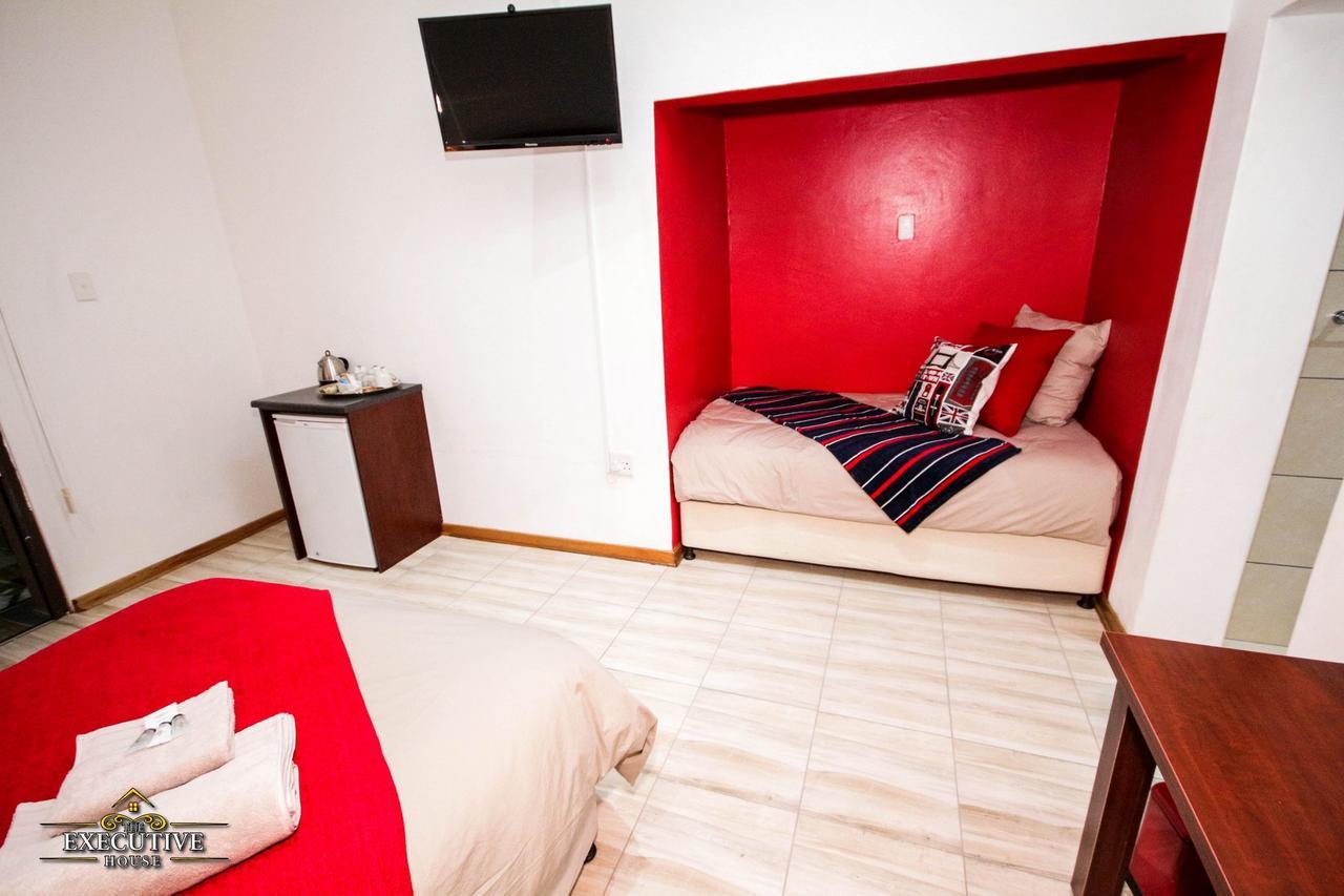 The Executive House Bed & Breakfast Newcastle Bagian luar foto