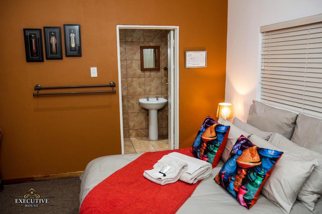 The Executive House Bed & Breakfast Newcastle Bagian luar foto