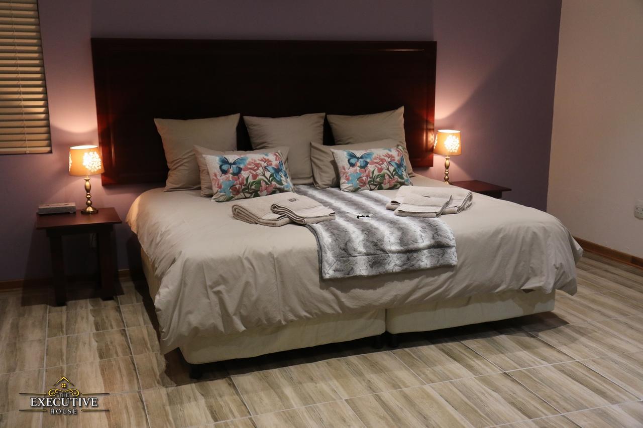 The Executive House Bed & Breakfast Newcastle Bagian luar foto