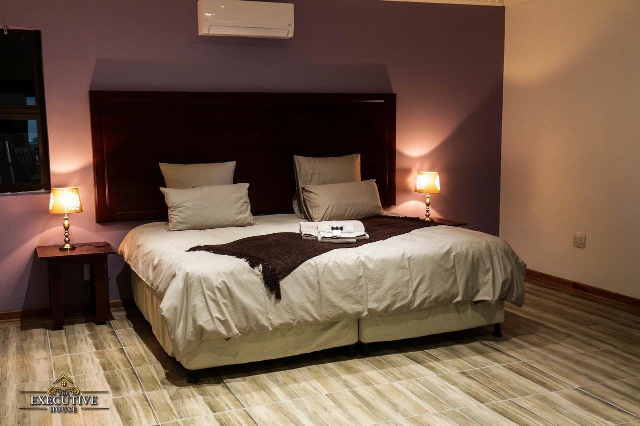 The Executive House Bed & Breakfast Newcastle Bagian luar foto