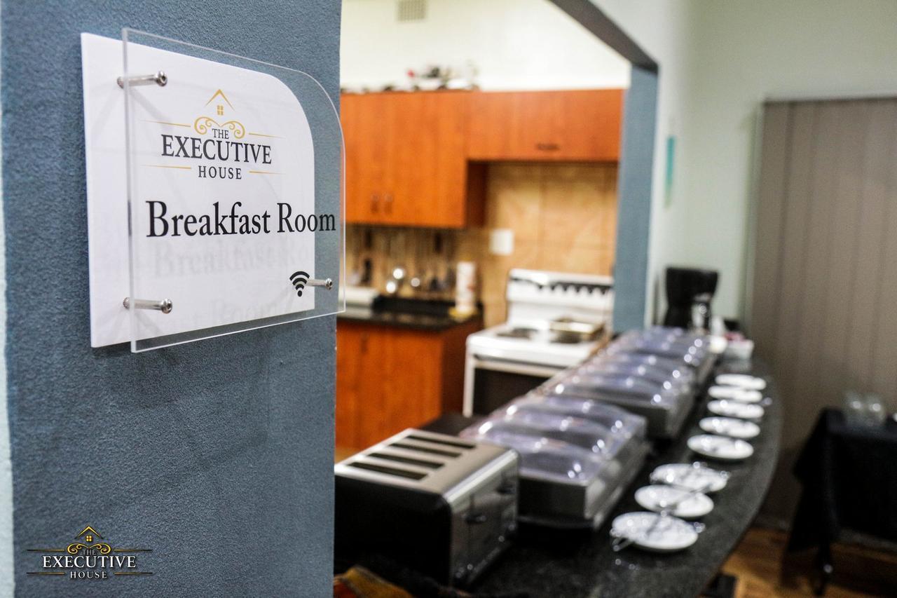 The Executive House Bed & Breakfast Newcastle Bagian luar foto